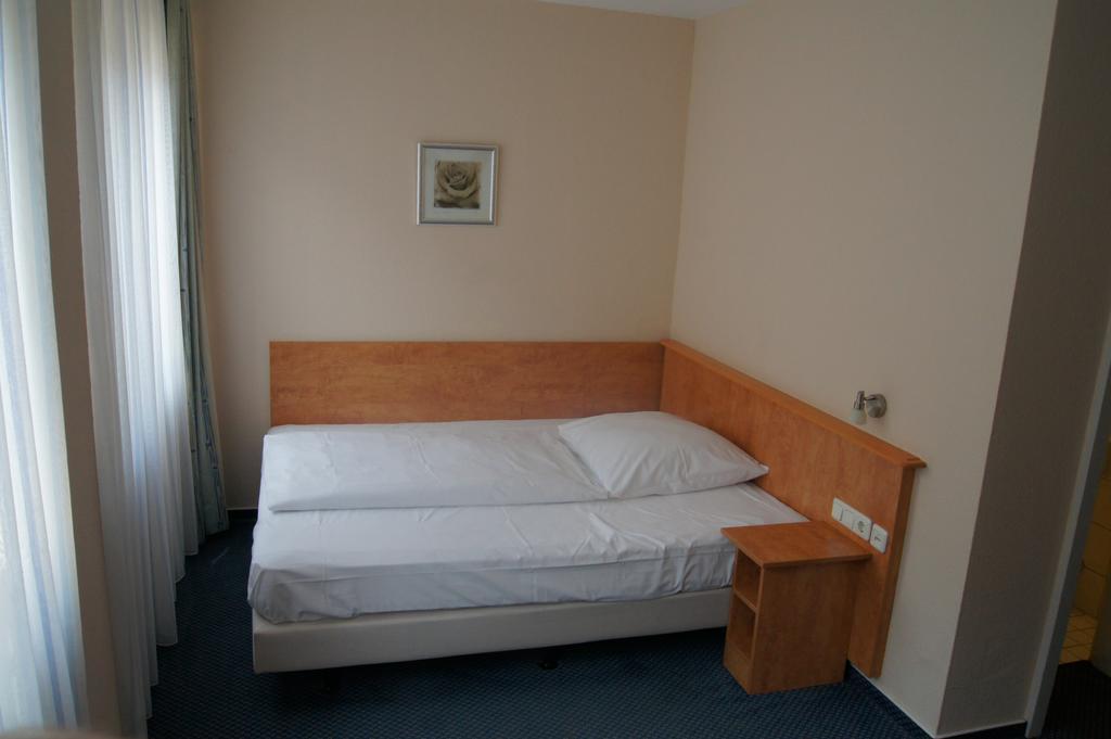 Cityhotel Primavera Trier Room photo